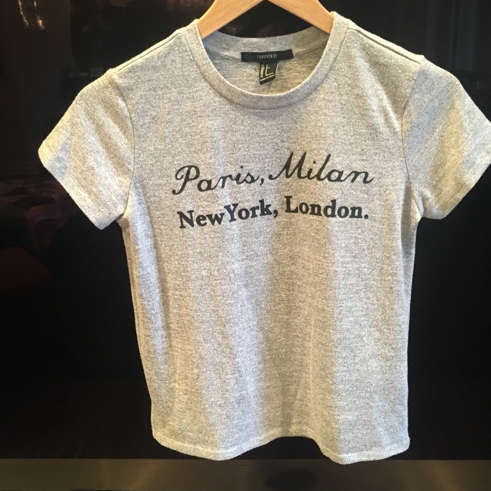 Graphic, light, and cute tee!